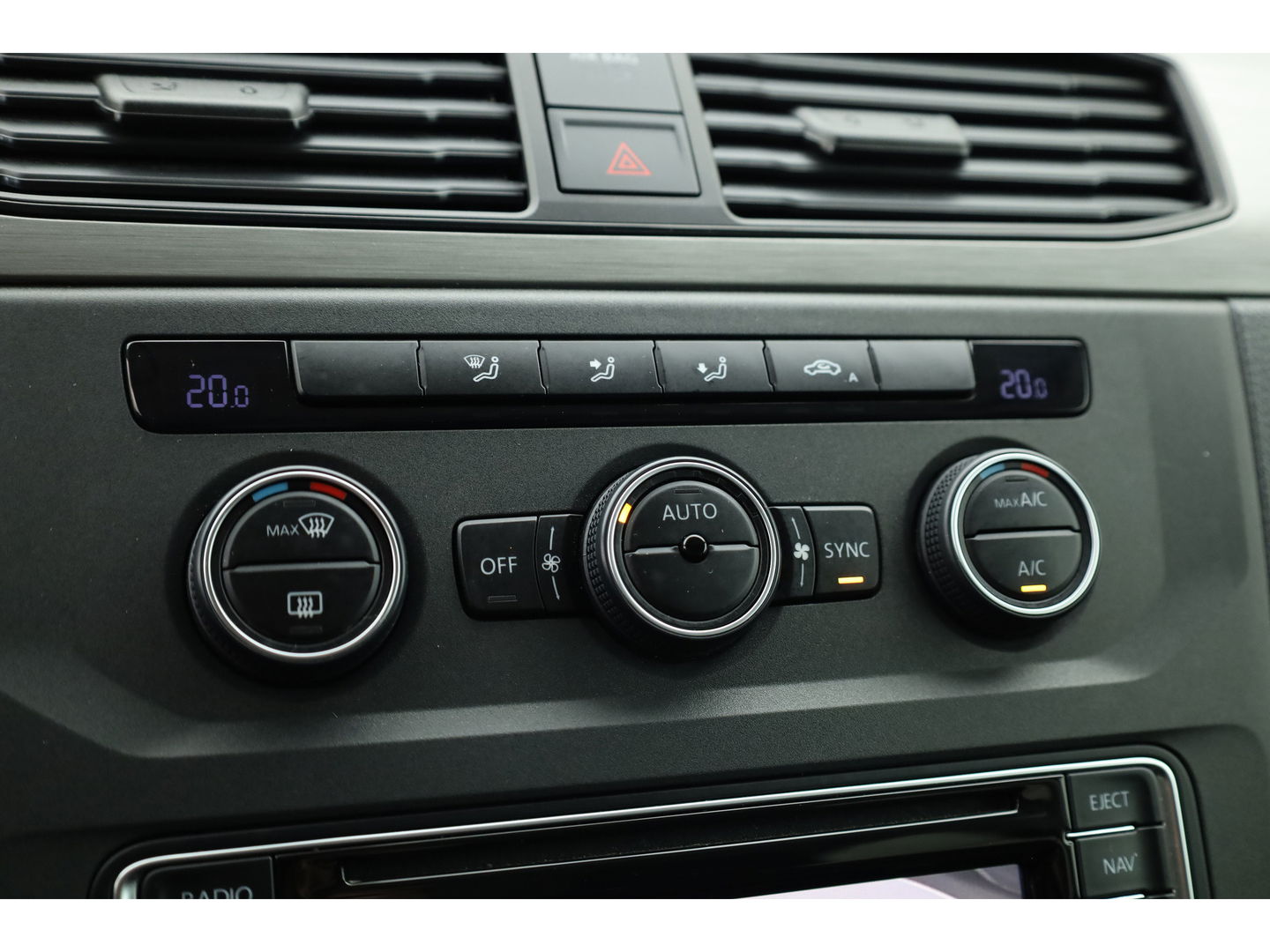 Volkswagen Caddy 1.4 TSI 5 Persoons. | Camera | 2x Schuifdeur | Park Assist | DAB | Navi | Cruise