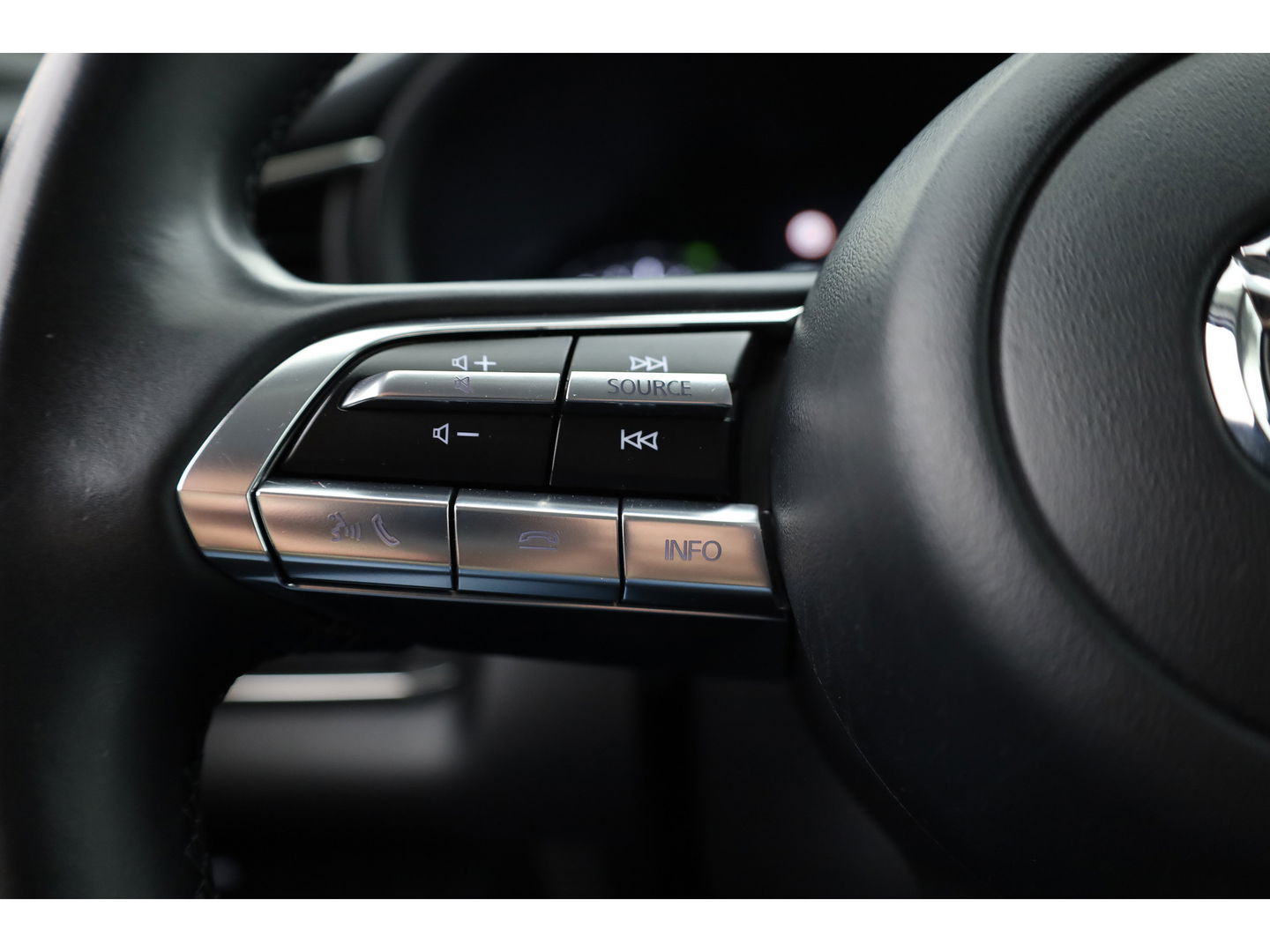 Mazda CX-30 2.0 e-SkyActiv-X M Hybrid Homura | HUD | Adapt. Cruise | Dodehoek | Carplay | Camera | Keyless