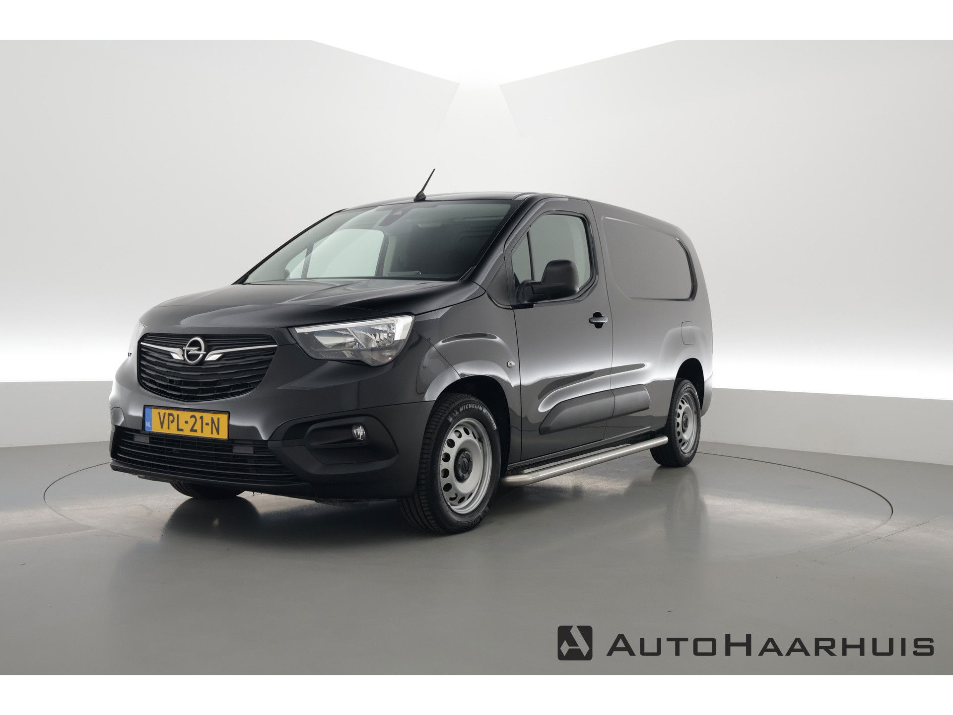 Opel Combo 1.5D L2H1 Edition | Navi | automaat | side bars | laadruimte betimmering