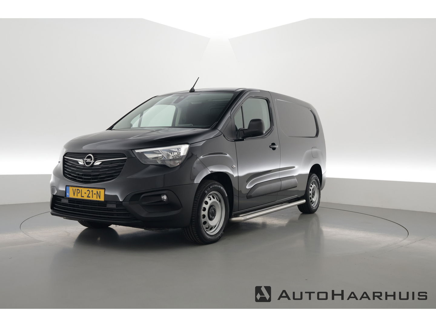 Opel Combo 1.5D L2H1 Edition | Navi | automaat | side bars | laadruimte betimmering