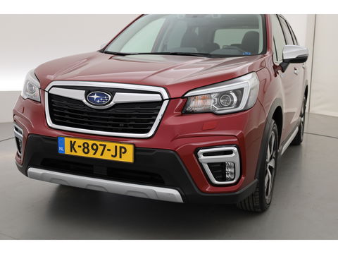 Subaru Forester 2.0i e-BOXER First Edition | Schuifdak | Camera | Afn. Trekhaak | Adapt. Cruise | Stoel- Stuurverw. | Navi