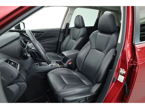 Subaru Forester 2.0i e-BOXER First Edition | Schuifdak | Camera | Afn. Trekhaak | Adapt. Cruise | Stoel- Stuurverw. | Navi