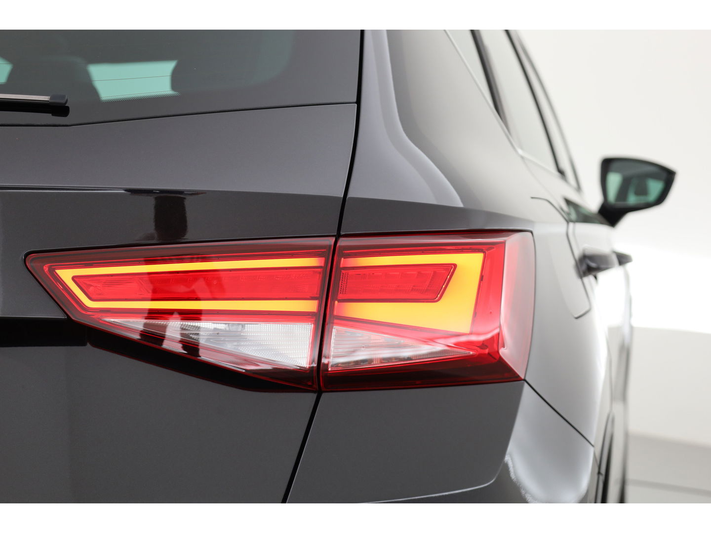 SEAT Ateca 1.5 TSI Xcellence Business Intense | Pano | Trekhaak | Adapt. cuirse | Stoelverw. | CarPlay | Navi