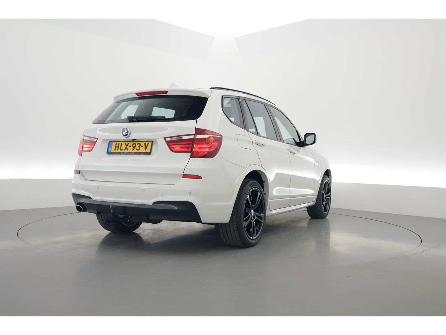 BMW X3 xDrive20d | HUD | Schuif-/kanteldak | Afn. Trekhaak | Camera | Navi | Stoelverw. | LED