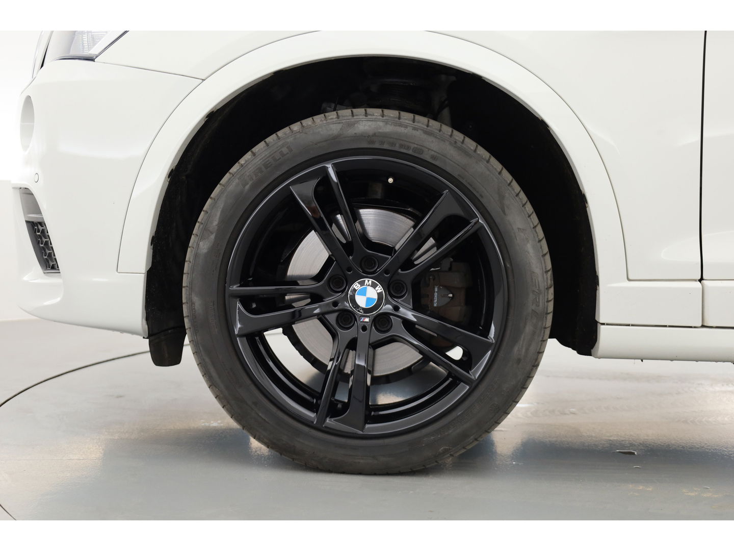 BMW X3 xDrive20d | HUD | Schuif-/kanteldak | Afn. Trekhaak | Camera | Navi | Stoelverw. | LED