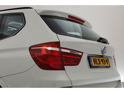 BMW X3 xDrive20d | HUD | Schuif-/kanteldak | Afn. Trekhaak | Camera | Navi | Stoelverw. | LED