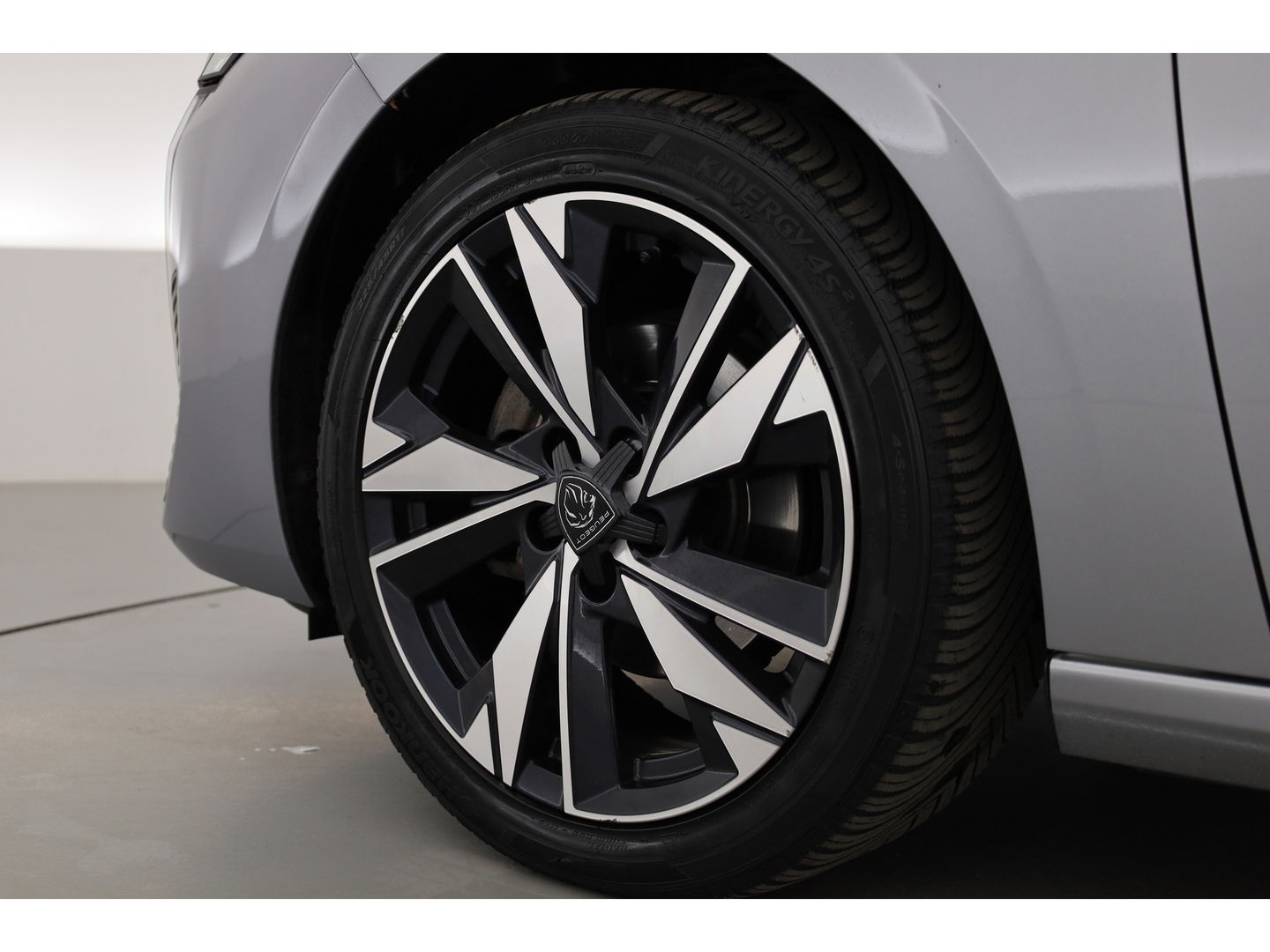 Peugeot 308 1.2 PureTech Allure Pack Business | CarPlay | Camera | Adapt.cruise | LED | Navi