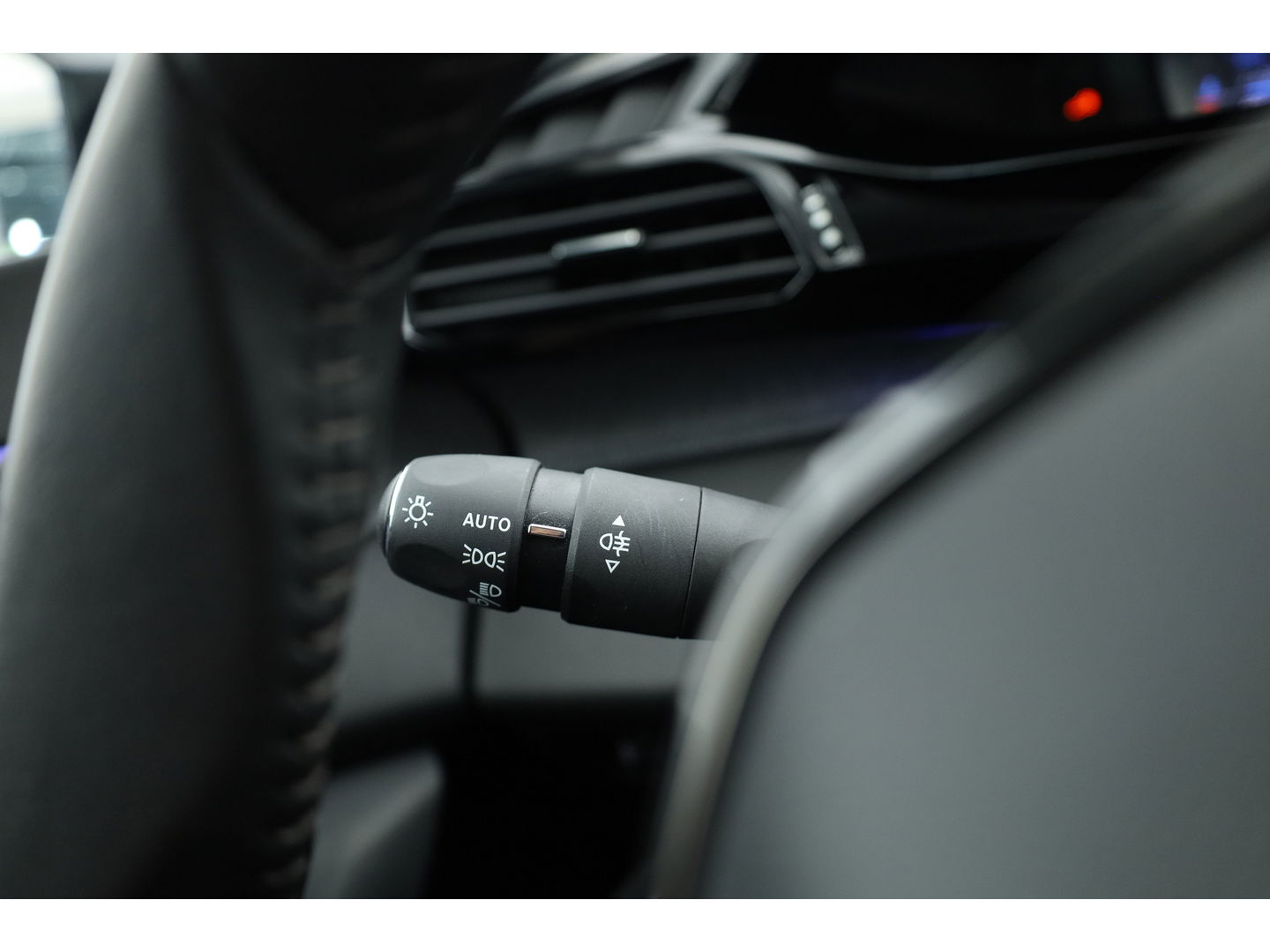 Peugeot 308 1.2 PureTech Allure Pack Business | CarPlay | Camera | Adapt.cruise | LED | Navi