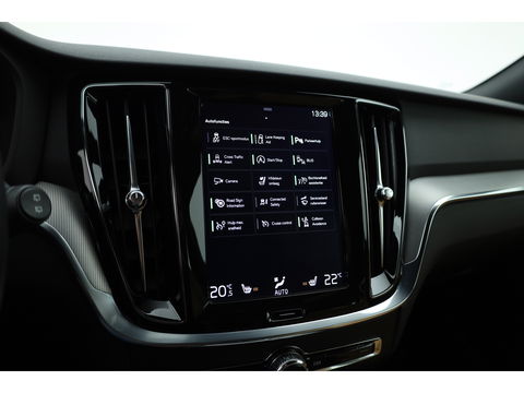 Volvo V60 2.0 T4 Inscription | Navi | Pilot Assist | Bliss |  Stoelverw. | Leder | 19''