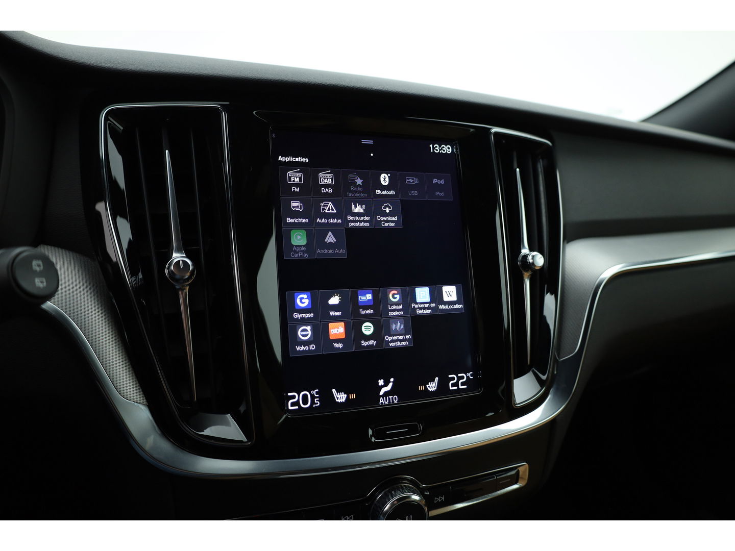 Volvo V60 2.0 T4 Inscription | Navi | Pilot Assist | Bliss |  Stoelverw. | Leder | 19''