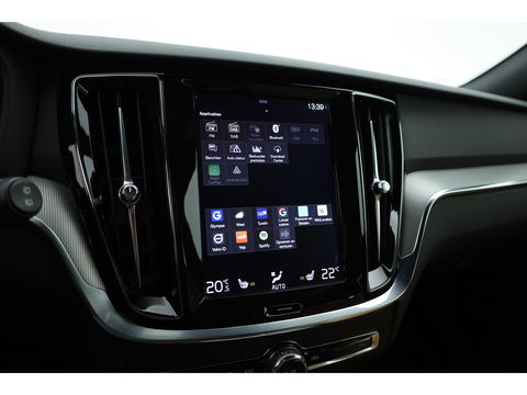 Volvo V60 2.0 T4 Inscription | Navi | Pilot Assist | Bliss |  Stoelverw. | Leder | 19''