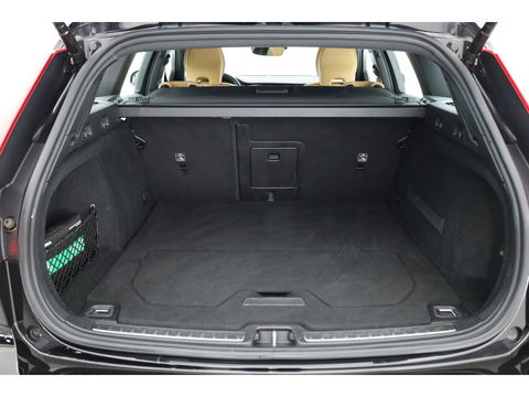 Volvo V60 2.0 T4 Inscription | Navi | Pilot Assist | Bliss |  Stoelverw. | Leder | 19''
