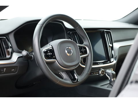 Volvo V60 2.0 T4 Inscription | Navi | Pilot Assist | Bliss |  Stoelverw. | Leder | 19''