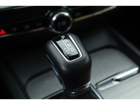 Volvo V60 2.0 T4 Inscription | Navi | Pilot Assist | Bliss |  Stoelverw. | Leder | 19''
