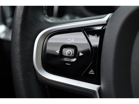 Volvo V60 2.0 T4 Inscription | Navi | Pilot Assist | Bliss |  Stoelverw. | Leder | 19''