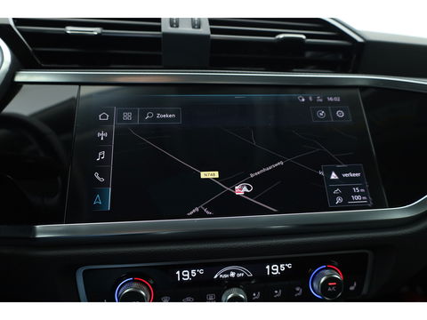 Audi Q3 Sportback 35 TFSI Business Edition | S Line | Navi | Afn. Trekhaak | Adapt. Cruise | Carplay | Camera | Stoelverw.