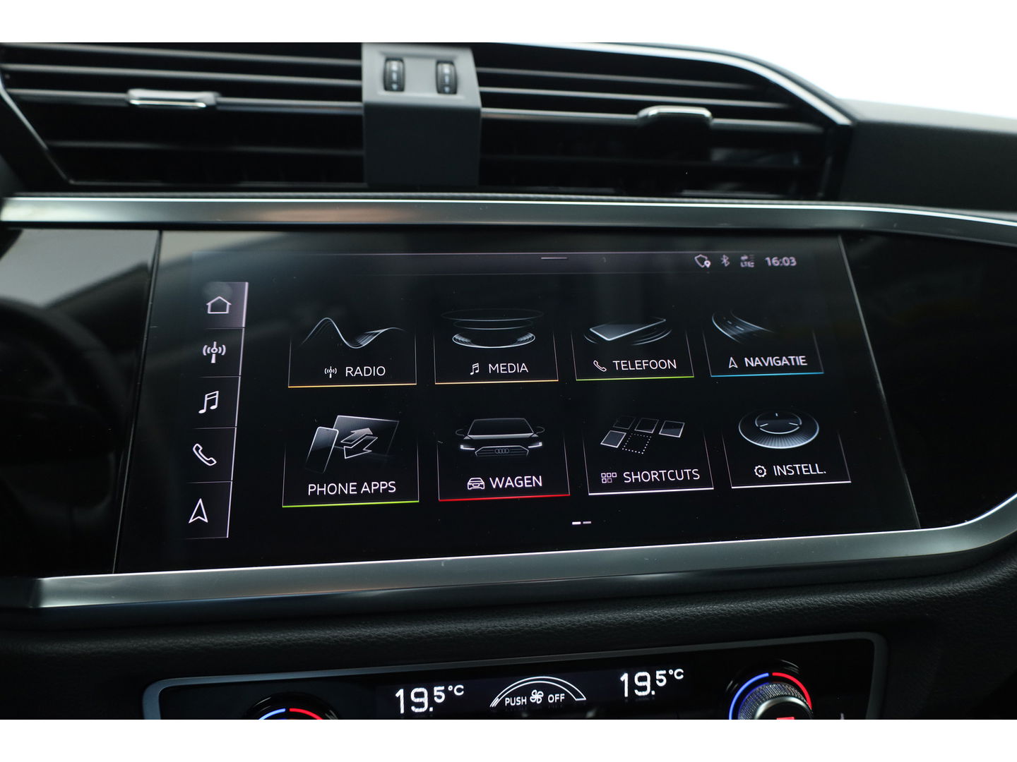 Audi Q3 Sportback 35 TFSI Business Edition | S Line | Navi | Afn. Trekhaak | Adapt. Cruise | Carplay | Camera | Stoelverw.