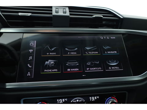 Audi Q3 Sportback 35 TFSI Business Edition | S Line | Navi | Afn. Trekhaak | Adapt. Cruise | Carplay | Camera | Stoelverw.