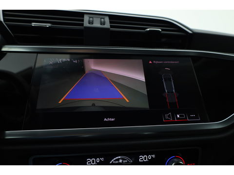 Audi Q3 Sportback 35 TFSI Business Edition | S Line | Navi | Afn. Trekhaak | Adapt. Cruise | Carplay | Camera | Stoelverw.