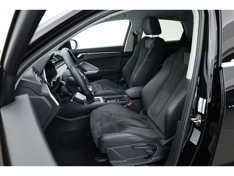 Audi Q3 Sportback 35 TFSI Business Edition | S Line | Navi | Afn. Trekhaak | Adapt. Cruise | Carplay | Camera | Stoelverw.