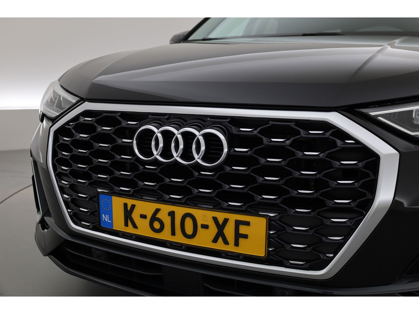 Audi Q3 Sportback 35 TFSI Business Edition | S Line | Navi | Afn. Trekhaak | Adapt. Cruise | Carplay | Camera | Stoelverw.