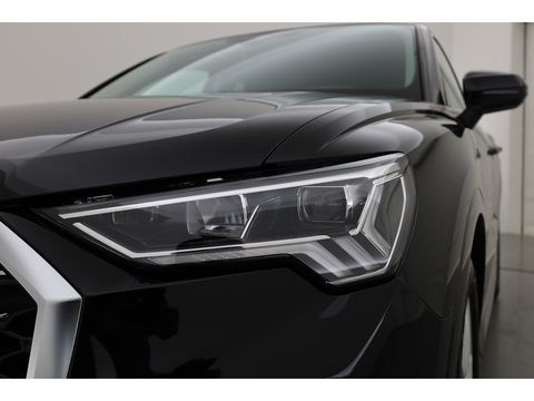 Audi Q3 Sportback 35 TFSI Business Edition | S Line | Navi | Afn. Trekhaak | Adapt. Cruise | Carplay | Camera | Stoelverw.