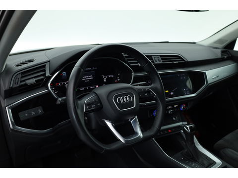 Audi Q3 Sportback 35 TFSI Business Edition | S Line | Navi | Afn. Trekhaak | Adapt. Cruise | Carplay | Camera | Stoelverw.