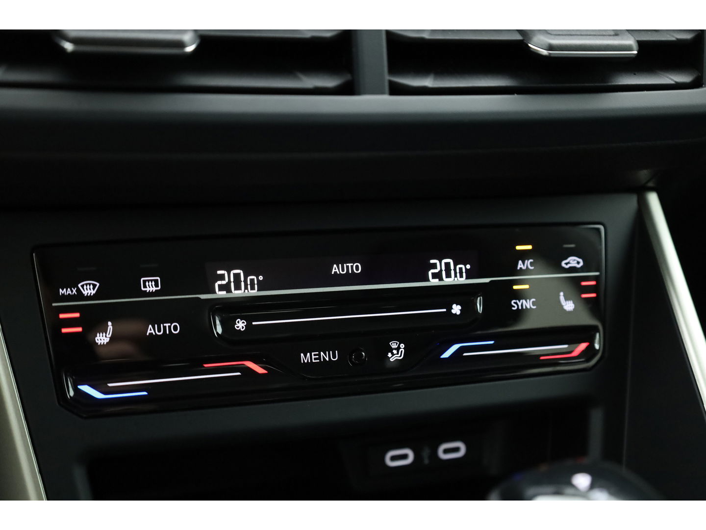 Volkswagen Polo 1.0 TSI DSG | Navi | Travel Assist | Camera | Stoelverw. | Apple CarPlay |