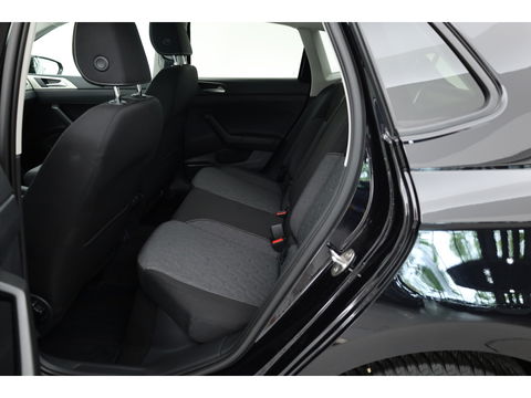 Volkswagen Polo 1.0 TSI DSG | Navi | Travel Assist | Camera | Stoelverw. | Apple CarPlay |