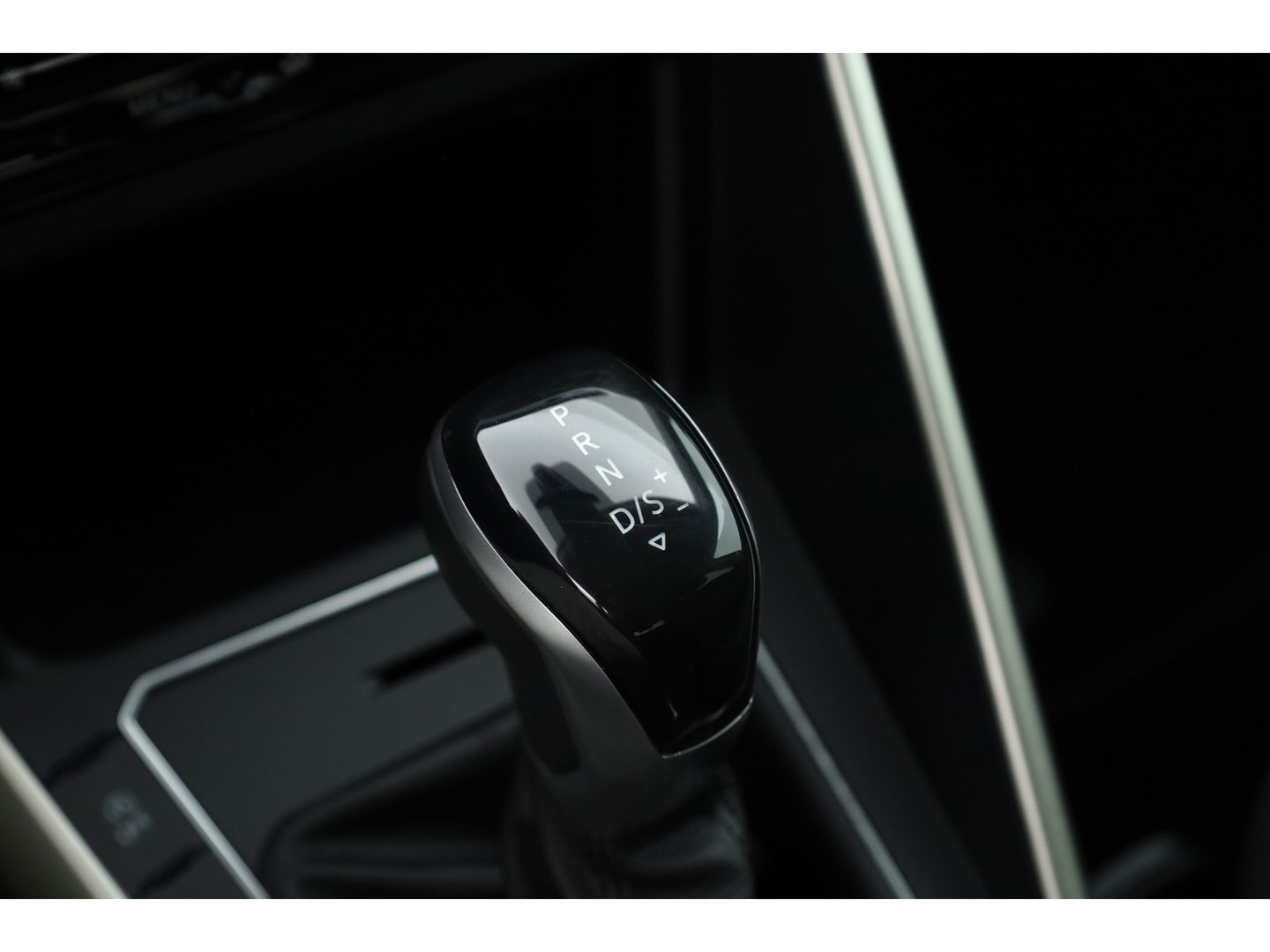 Volkswagen Polo 1.0 TSI DSG | Navi | Travel Assist | Camera | Stoelverw. | Apple CarPlay |