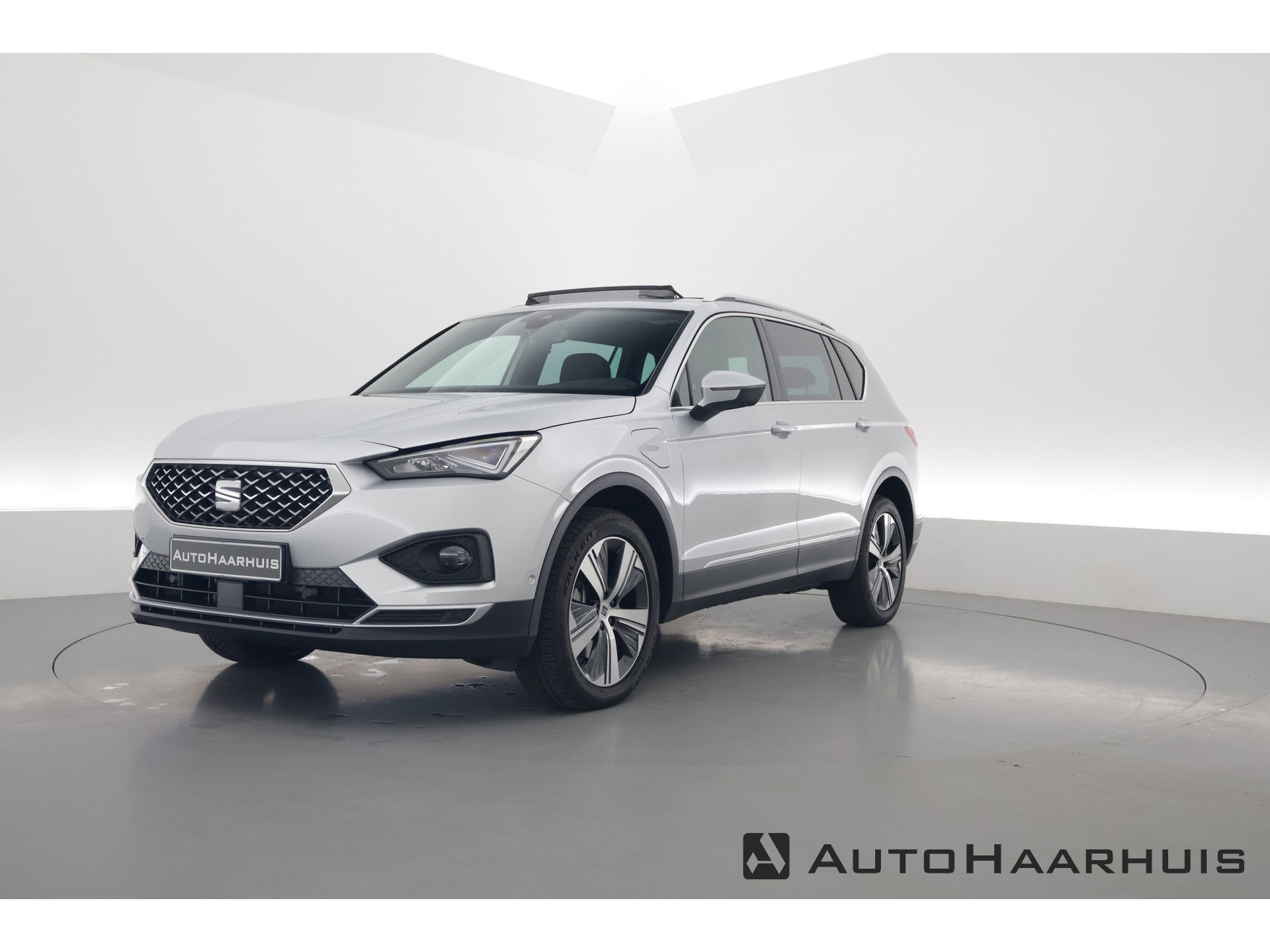 SEAT Tarraco 1.4 TSI e-Hybrid PHEV Xperience | Pano | Travel Assist | Stoel- Stuurverw. | Keyless | Camera | Navi
