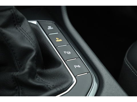 SEAT Tarraco 1.4 TSI e-Hybrid PHEV Xperience | Pano | Travel Assist | Stoel- Stuurverw. | Keyless | Camera | Navi