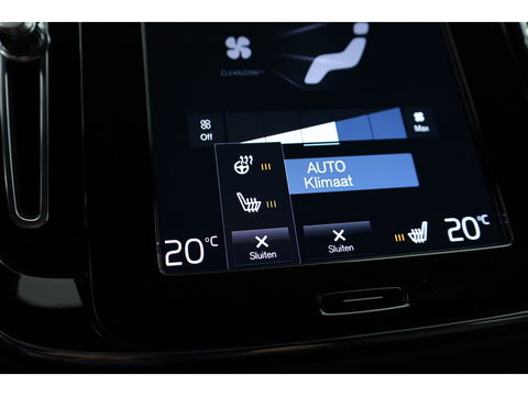 Volvo XC40 T4 Recharge Core | Pilot Assist | Elek. Trekhaak | Camera | Navi | Stoel- Stuurverw.