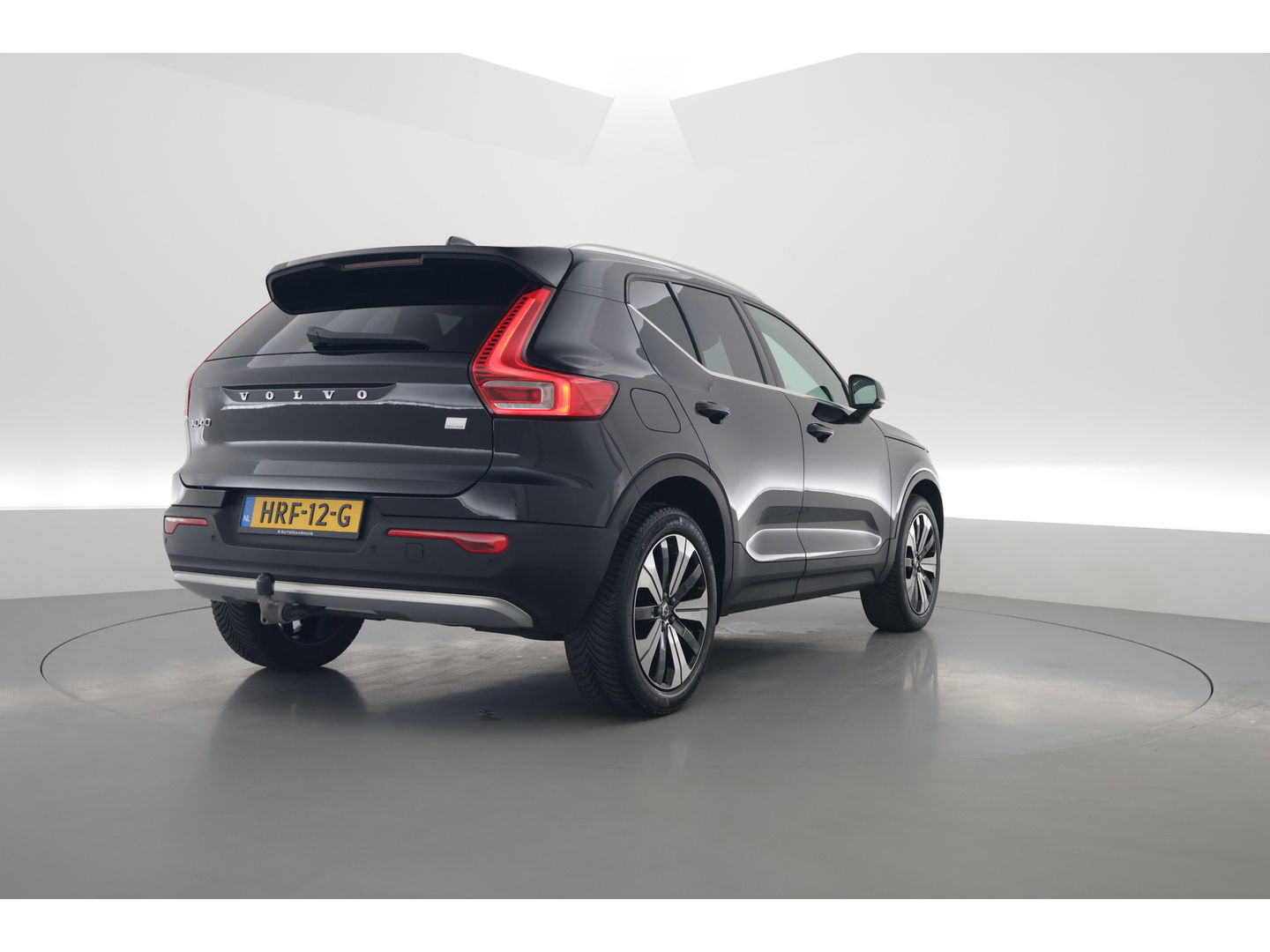 Volvo XC40 T4 Recharge Core | Pilot Assist | Elek. Trekhaak | Camera | Navi | Stoel- Stuurverw.