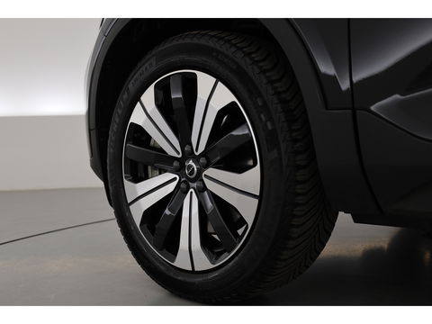 Volvo XC40 T4 Recharge Core | Pilot Assist | Elek. Trekhaak | Camera | Navi | Stoel- Stuurverw.