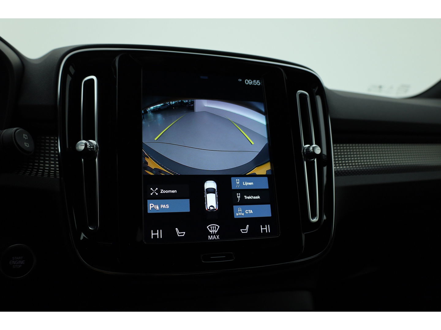 Volvo XC40 1.5 T5 Recharge R-Design | Pilot Assist | Elek. Trekhaak | Elek. Stoelen | Stoel- Stuurverw. | H&K