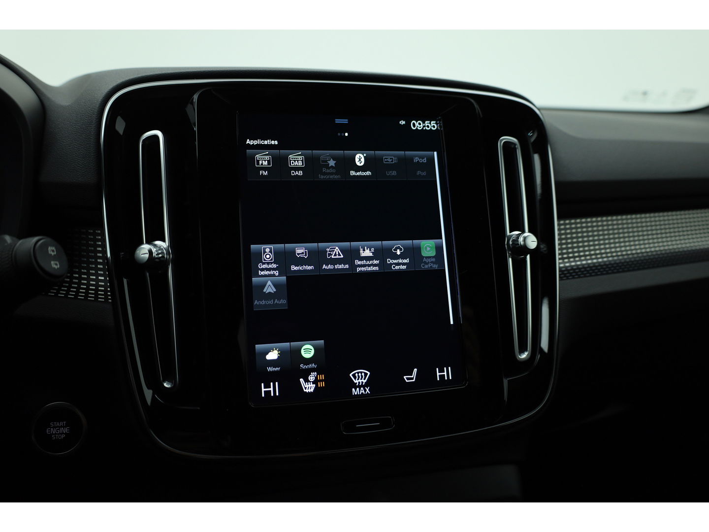 Volvo XC40 1.5 T5 Recharge R-Design | Pilot Assist | Elek. Trekhaak | Elek. Stoelen | Stoel- Stuurverw. | H&K