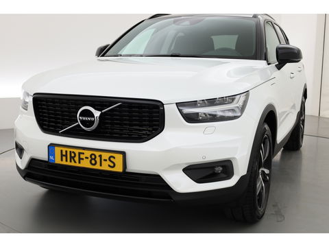 Volvo XC40 1.5 T5 Recharge R-Design | Pilot Assist | Elek. Trekhaak | Elek. Stoelen | Stoel- Stuurverw. | H&K