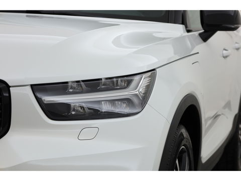 Volvo XC40 1.5 T5 Recharge R-Design | Pilot Assist | Elek. Trekhaak | Elek. Stoelen | Stoel- Stuurverw. | H&K