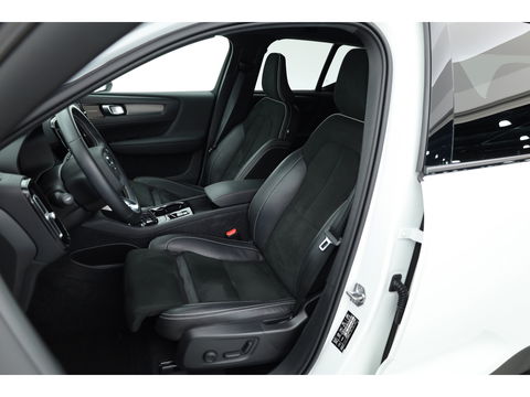 Volvo XC40 1.5 T5 Recharge R-Design | Pilot Assist | Elek. Trekhaak | Elek. Stoelen | Stoel- Stuurverw. | H&K