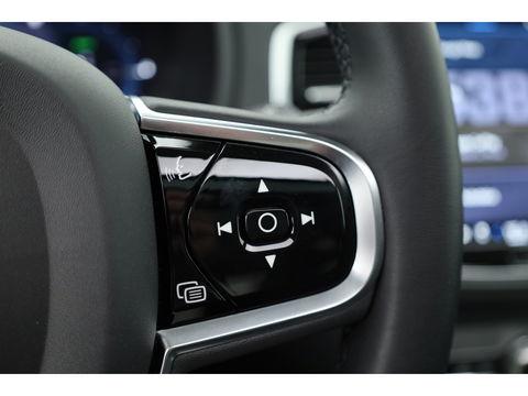 Volvo XC90 2.0 T8 Recharge AWD Plus Dark | Trekhaak | Pano | 360 Camera | 4x stoel + stuurverwar. |