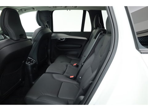 Volvo XC90 2.0 T8 Recharge AWD Plus Dark | Trekhaak | Pano | 360 Camera | 4x stoel + stuurverwar. |