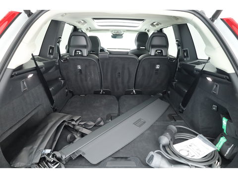 Volvo XC90 2.0 T8 Recharge AWD Plus Dark | Trekhaak | Pano | 360 Camera | 4x stoel + stuurverwar. |