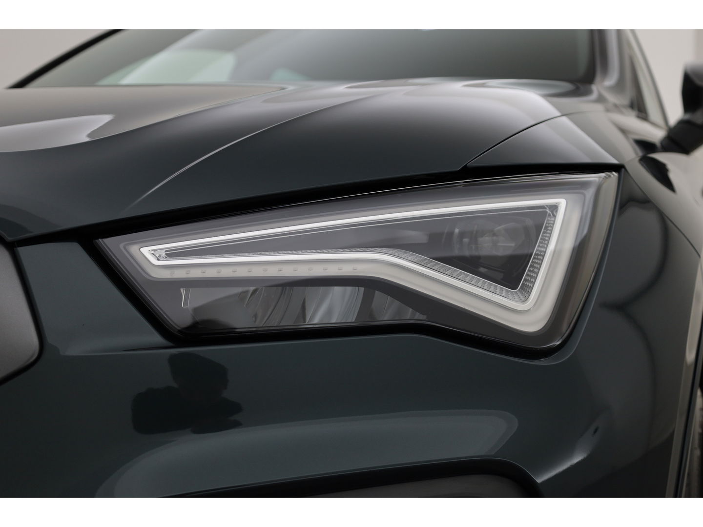SEAT Ateca 1.5 TSI FR Business Intense | Navi | CarPlay | Trekhaak | Beats Audio | Adapt. Cruise