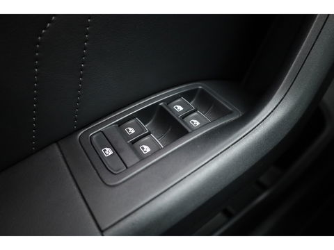 SEAT Ateca 1.5 TSI FR Business Intense | Navi | CarPlay | Trekhaak | Beats Audio | Adapt. Cruise