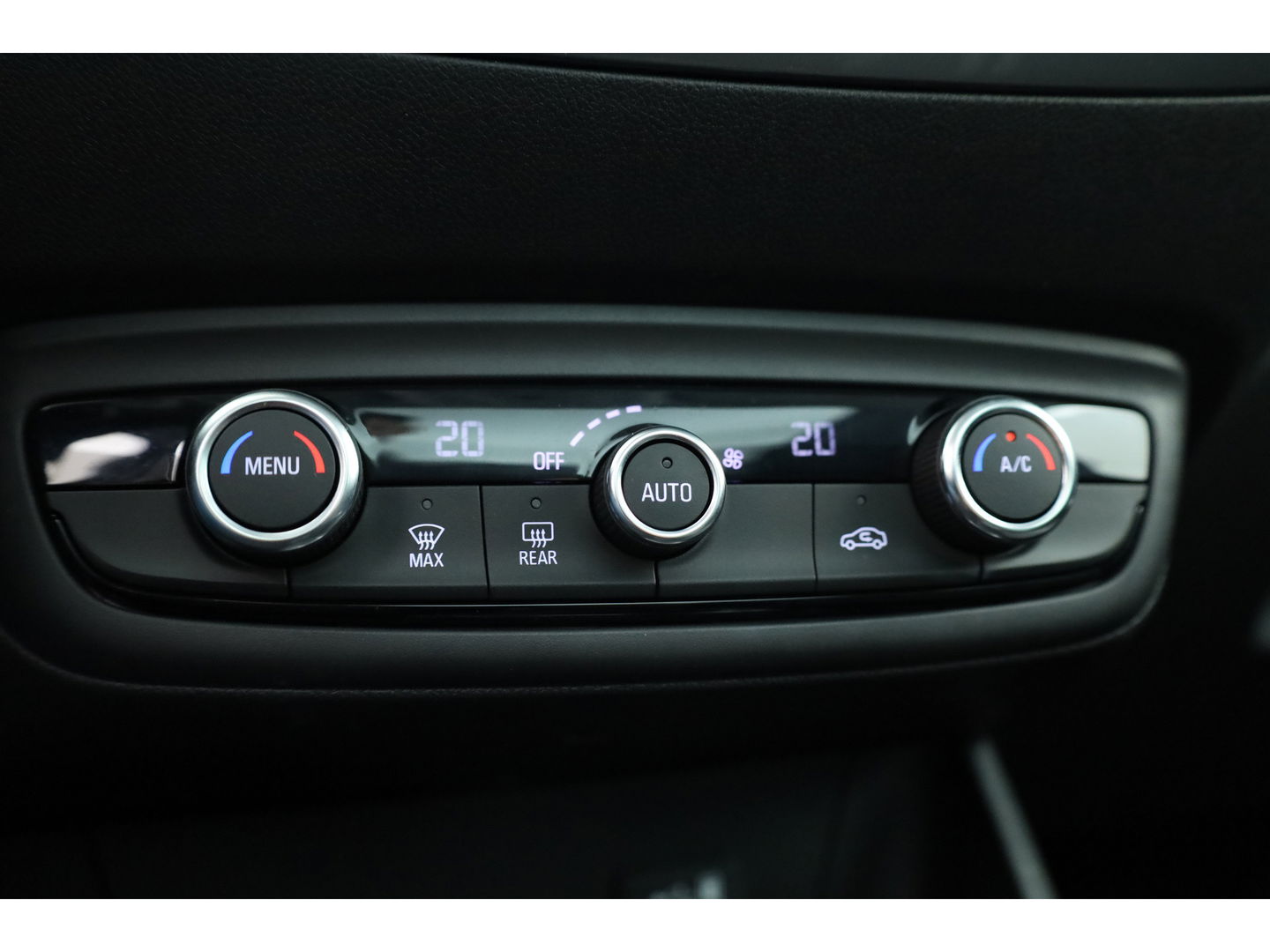 Opel Crossland 1.2 Turbo Elegance | Pano | Camera | Navi | Dodehoekdet. | Apple CarPlay