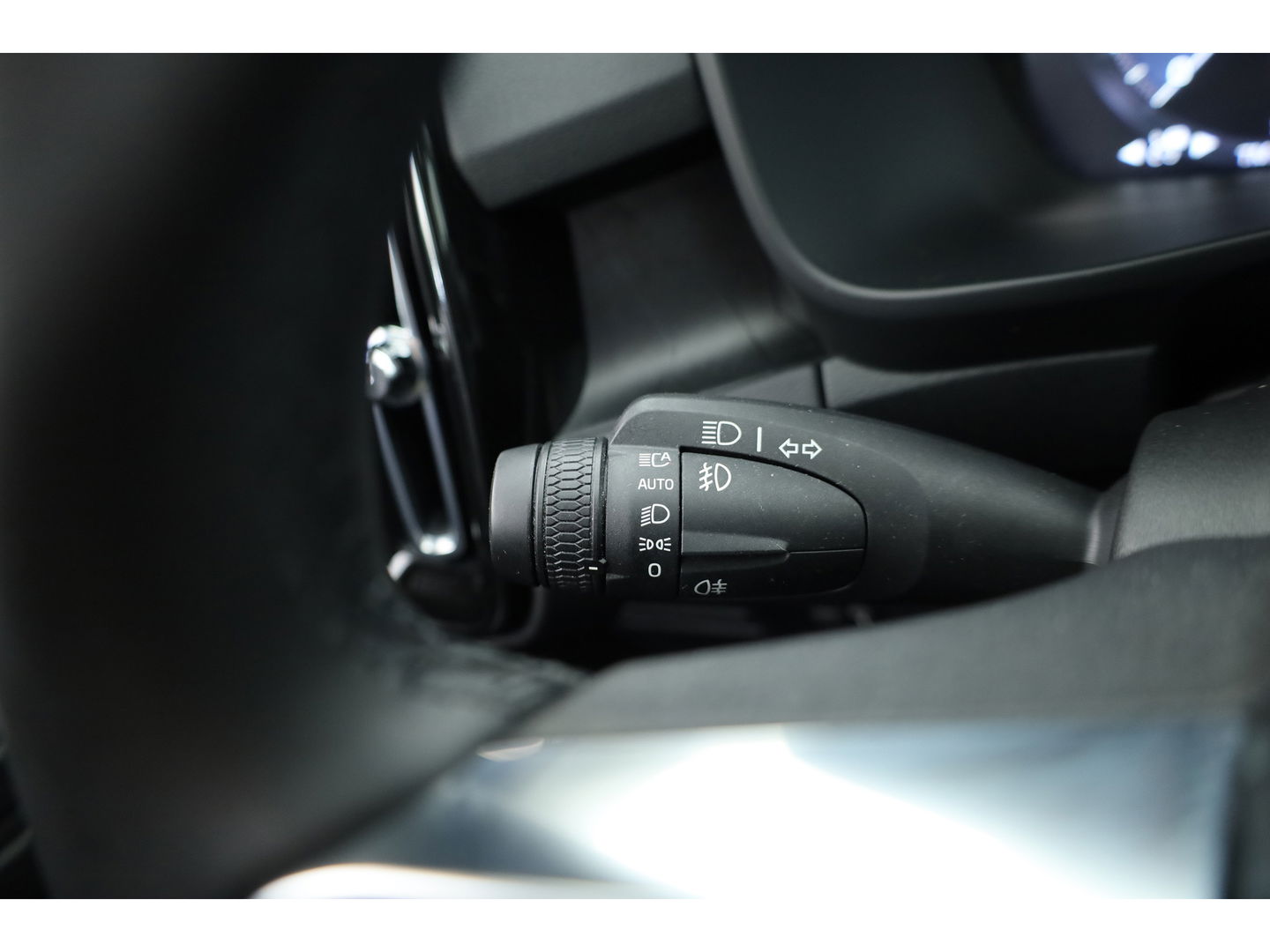 Volvo XC40 1.5 T5 Recharge Ultimate Dark | Pano | 360cam | Elek. Trekhaak | Harman Kardon | Pilot Assist