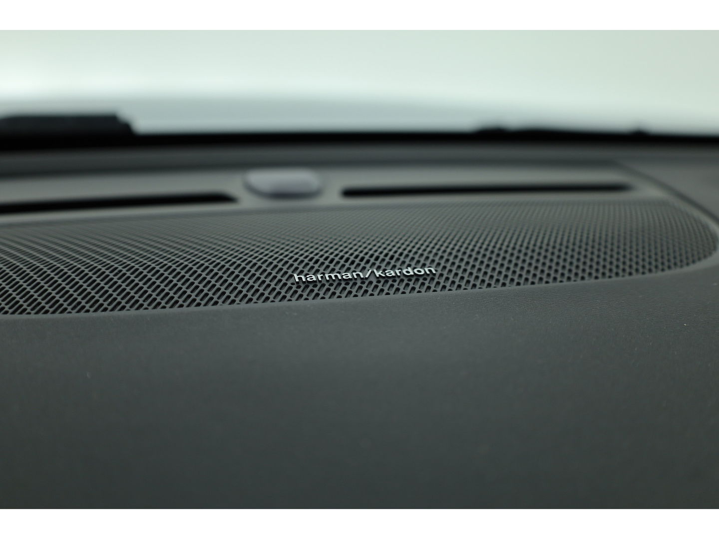 Volvo XC40 1.5 T5 Recharge Ultimate Dark | Pano | 360cam | Elek. Trekhaak | Harman Kardon | Pilot Assist