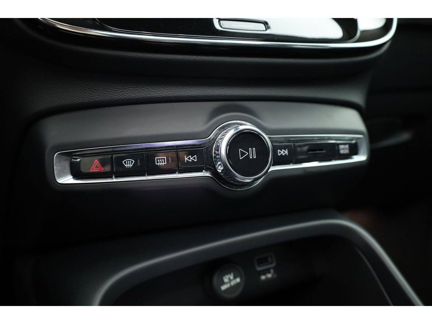 Volvo XC40 1.5 T5 Recharge Ultimate Dark | Pano | 360cam | Elek. Trekhaak | Harman Kardon | Pilot Assist