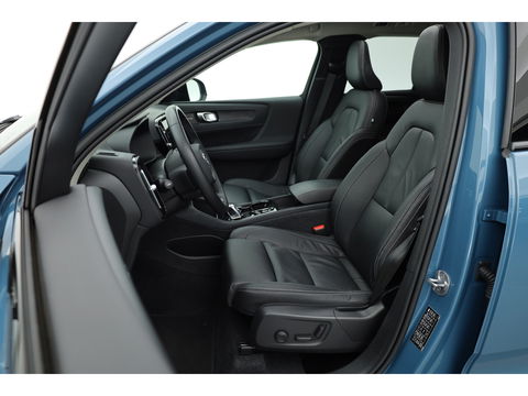 Volvo XC40 1.5 T5 Recharge Ultimate Dark | Pano | 360cam | Elek. Trekhaak | Harman Kardon | Pilot Assist